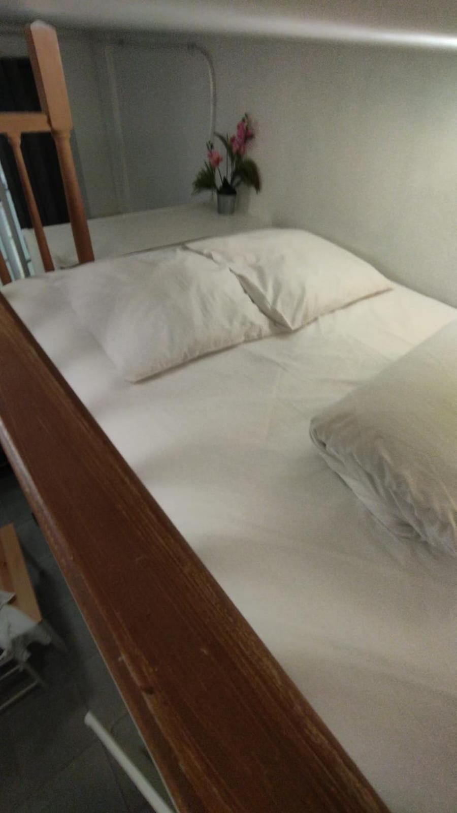 Appartamento Le Marais Charm -Bright Studio With Elevated Sleeping Quarters Parigi Esterno foto